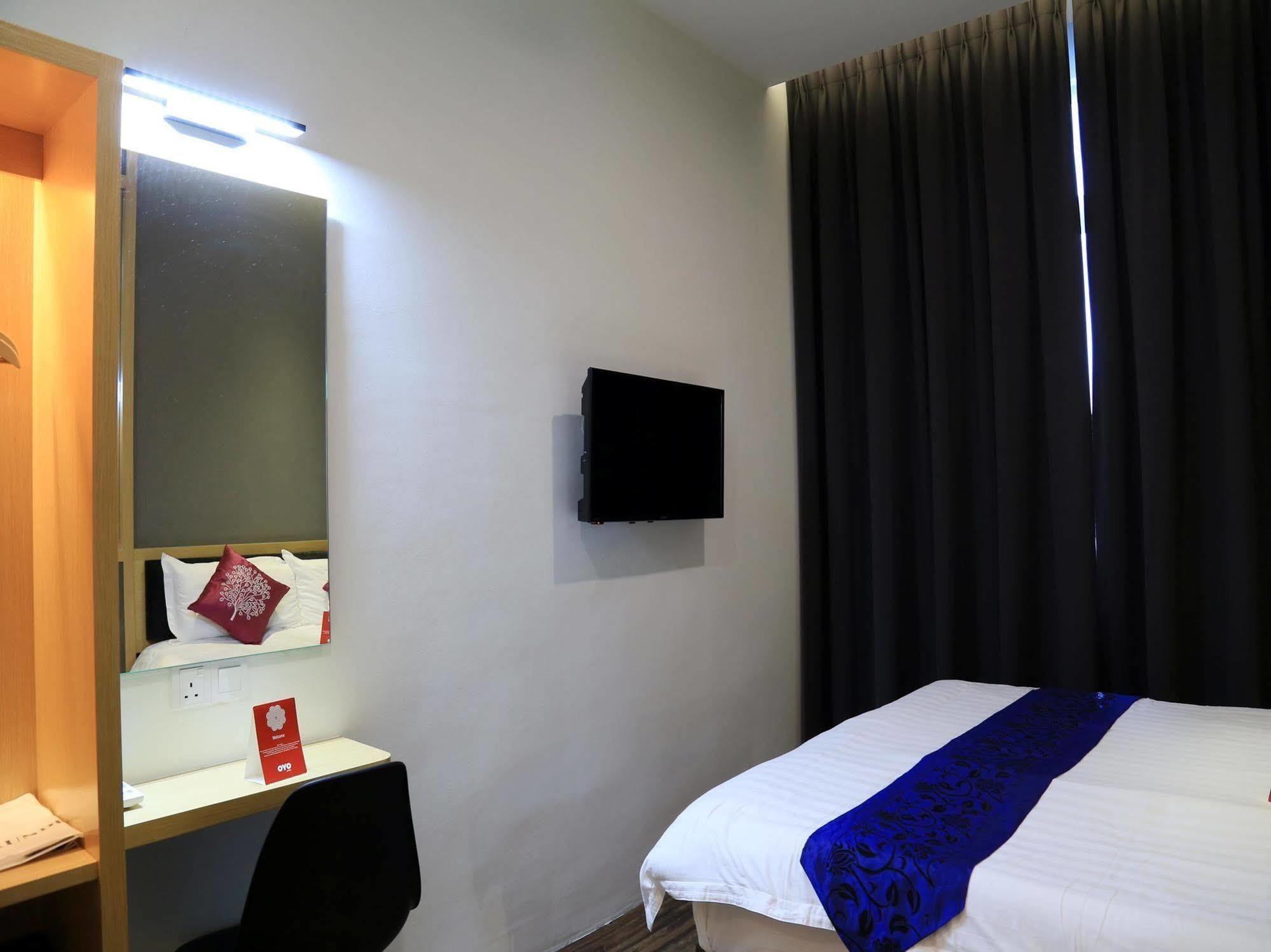 B Street Hotel George Town